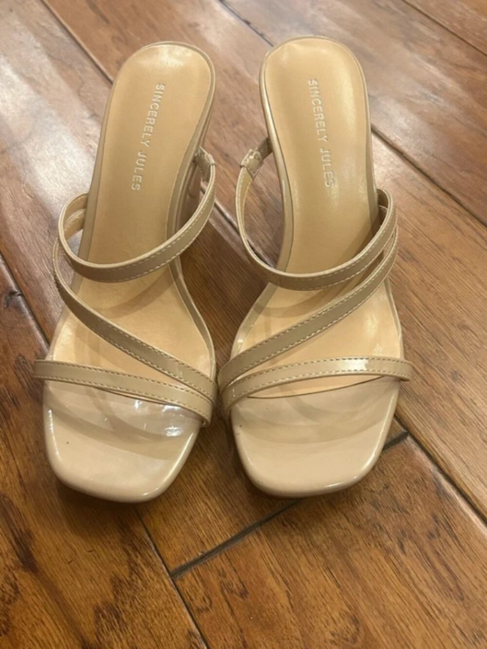 Sincerely Jules tan patent wedge size 7.5